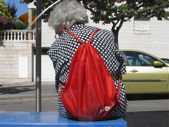  FRANCESC FÀBREGAS _ la yaya del bus 