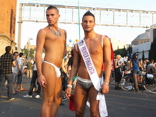  FRANCESC FÀBREGAS _ mrs. gays 