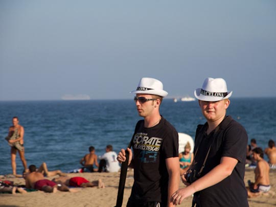  FRANCESC FÀBREGAS _ pajarins in barcelona 