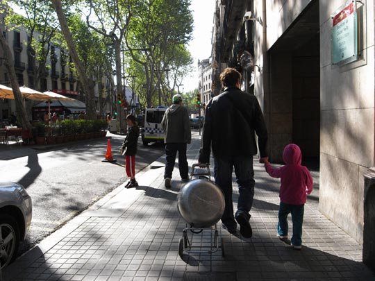  FRANCESC FÀBREGAS _ paseando la olla 