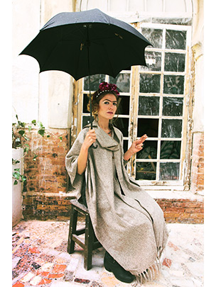  HANNA QUEVEDO _ como ser frida con sandra lara en la casa invisible, málaga 