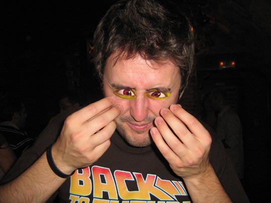  JAVIER CORONAS _ julián y los ojos 