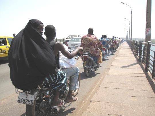  JON SISTIAGA _ a la cola 