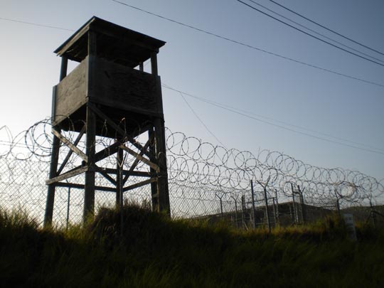  JON SISTIAGA _ infierno guantánamo. campo rayos x 