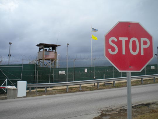  JON SISTIAGA _ infierno guantánamo. stop 