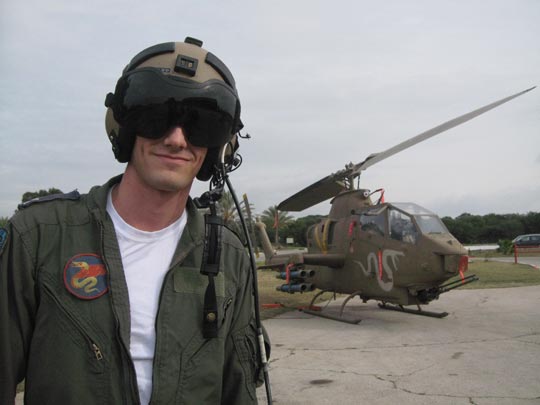  JON SISTIAGA _ la sonrisa del señor gatillo 