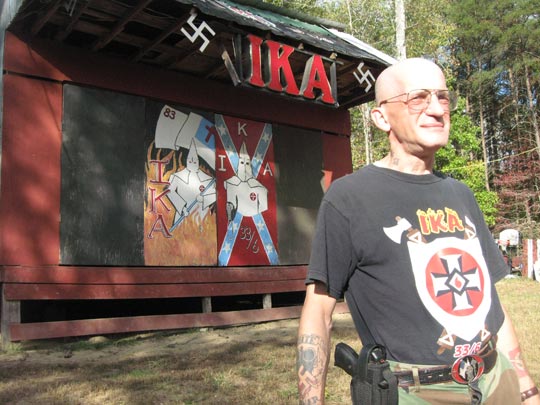  JON SISTIAGA _ miembro del ku klux klan (o hijo de puta) 