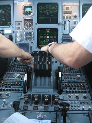  JON SISTIAGA _ mucho botón para 10 dedos 