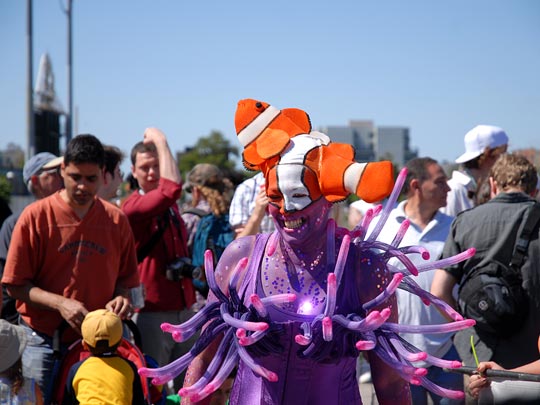  CHARLIE LONEGAN _ ...la mujer... 