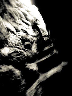  MARCELO AURELIO _ dentro del nuraghe, cerdeña 