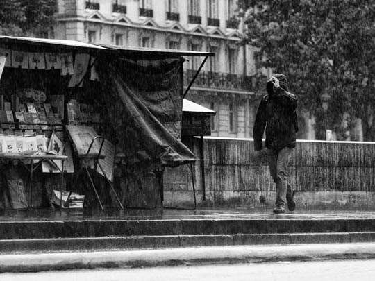  MARCELO AURELIO _ en parís con aguacero 