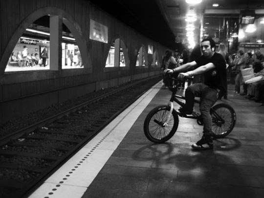  MARCELO AURELIO _ fuera de lugar 