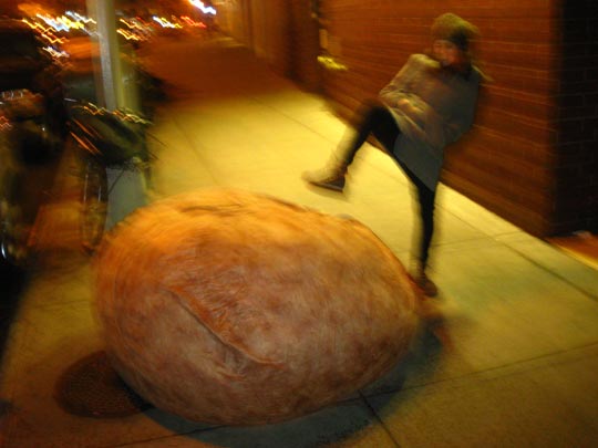  MIKEL URMENETA _ basura en la 4a avenida 