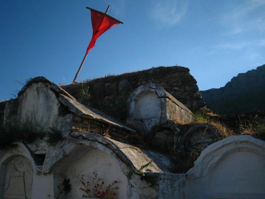  MIKEL URMENETA _ cementerio humano 