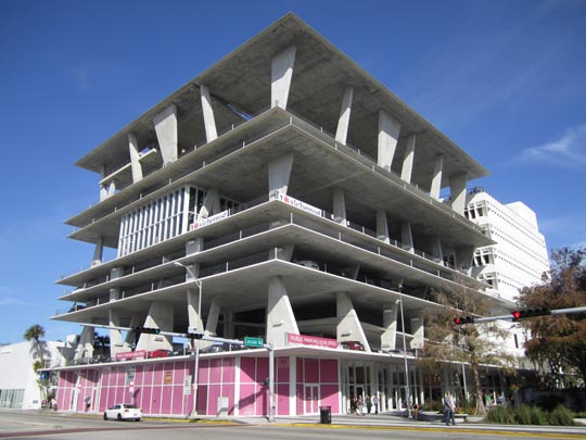  MIKEL URMENETA _ el aparcamiento más bello del mundo de día 