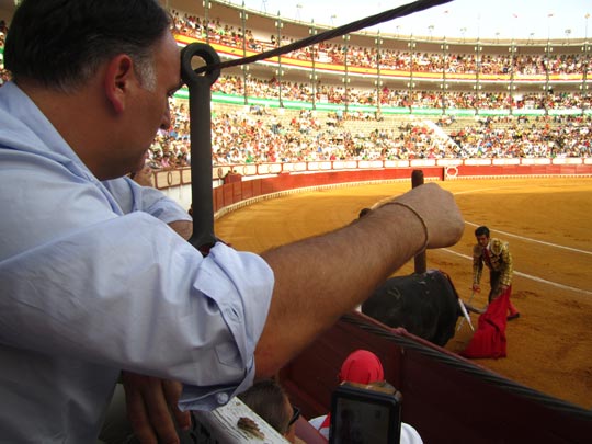  MIKEL URMENETA _ estocada con vitola 