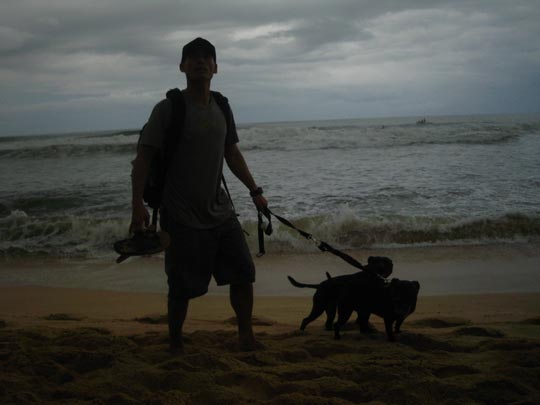  MIKEL URMENETA _ hombre con perros 