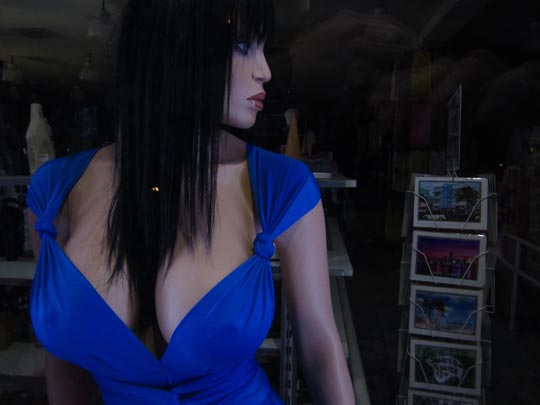  MIKEL URMENETA _ horribles tetazas muertas 