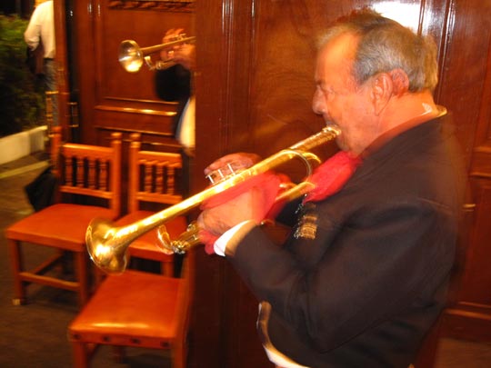  MIKEL URMENETA _ mariachi escondido 