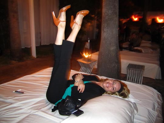  MIKEL URMENETA _ patas arriba 