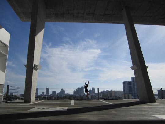  MIKEL URMENETA _ patricia y el vacío 