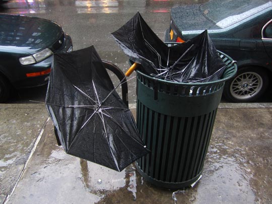  MIKEL URMENETA _ tiraron los paraguas... 