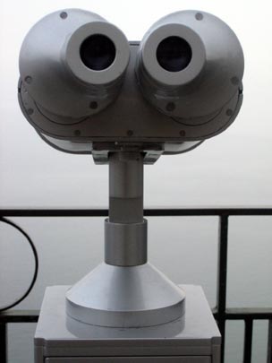  MARTA PEIRÓ _ ¿quién mira a través de quién? 