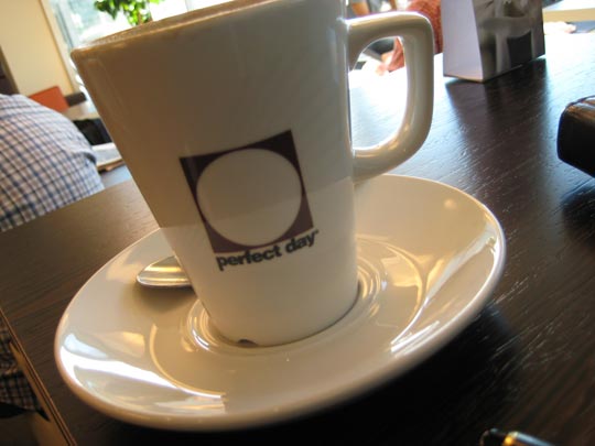  MIQUI PUIG _ perfect day. lou reed 