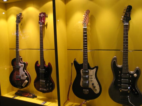  MIQUI PUIG _ we don't play guitars. chicks on speed 