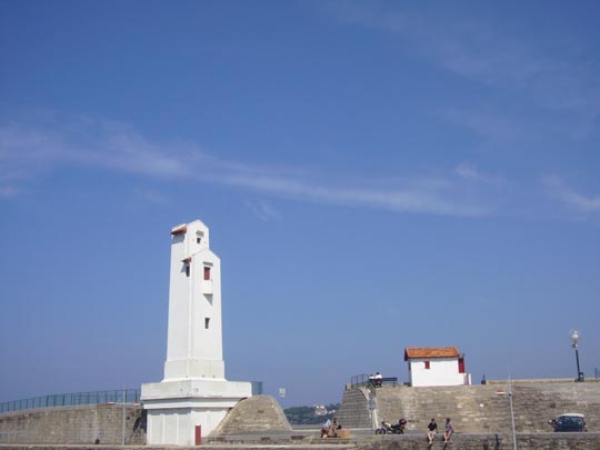  ALICIA OTAEGUI _ donde habitan la i y su punto 