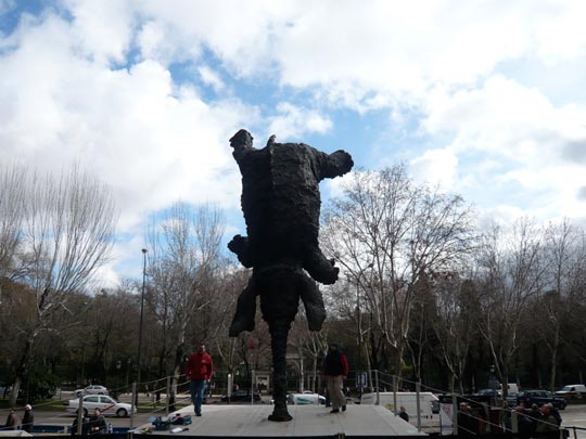  ALICIA OTAEGUI _ jugando al escondite 