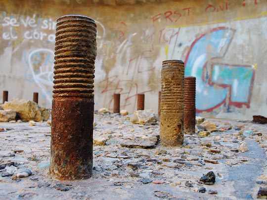  OMAR AYYASHI _ mesa redonda 