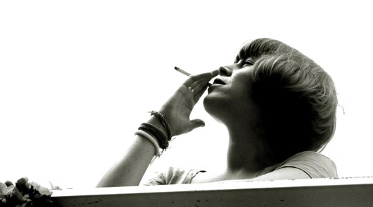  PAU COSTA _ fumando espero 