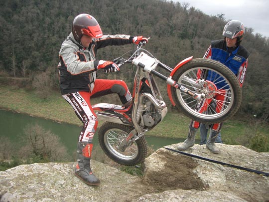  PEP POBLET _ motero equilibrista 