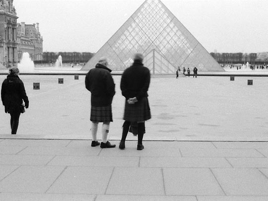  SARA COSTA _ scots au louvre 